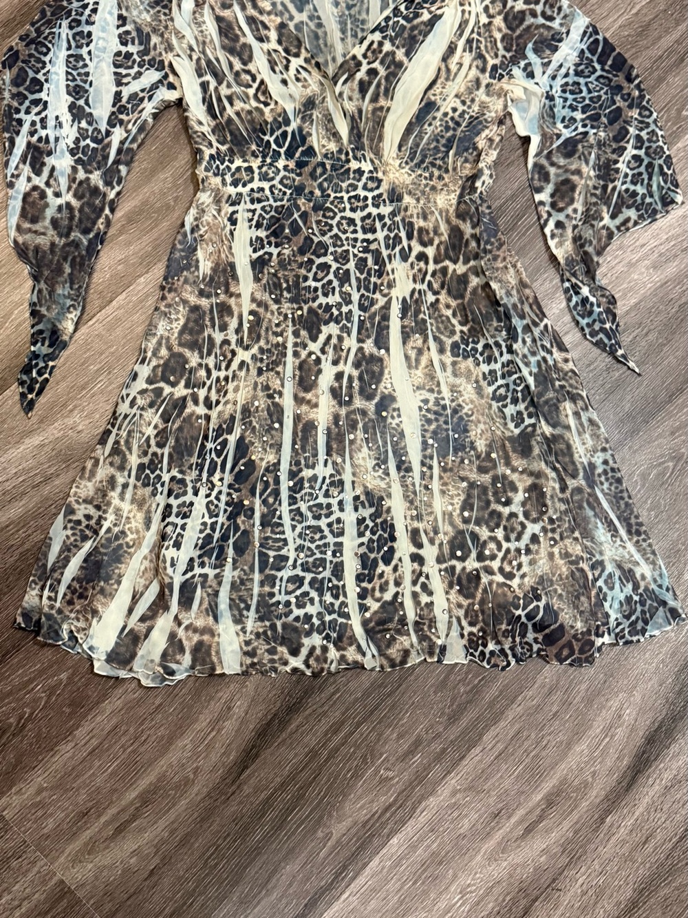 Dress - Picture 6 of 15